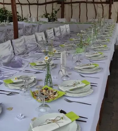 Chalet Rybarska Basta Vikletice - Nechranice